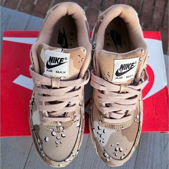 NIKE womens air max 90 desert camo like new in box size 8.5 - Picture 12 of 16